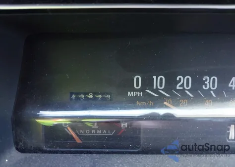 1990 Ford Crown Victoria z USA, uszkodzony, nr VIN 2FACP73F8LX118312